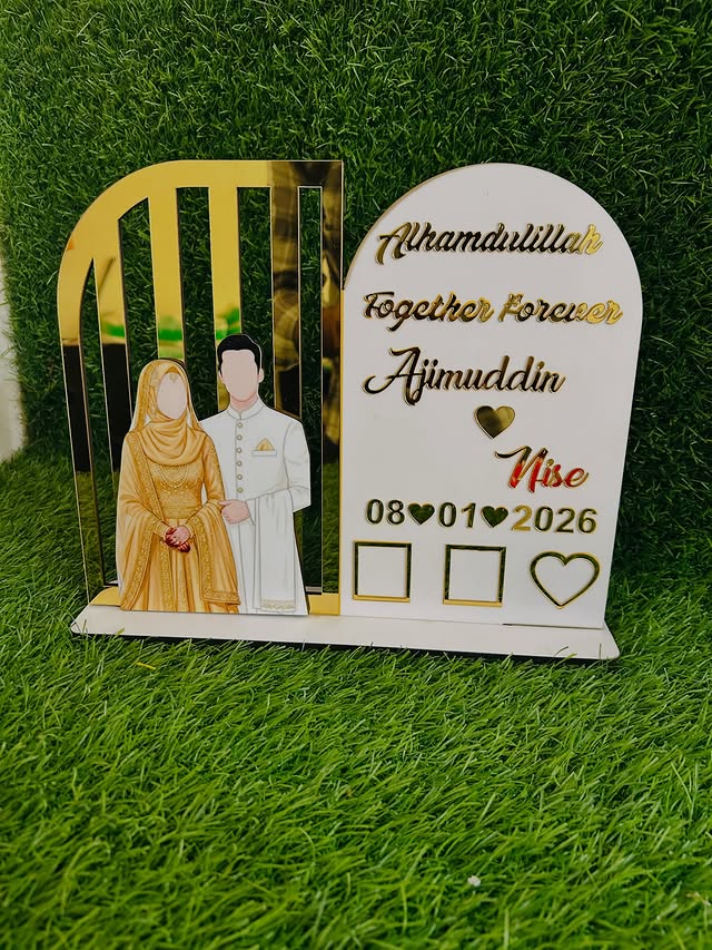 Couple Thumb Table Top With Name