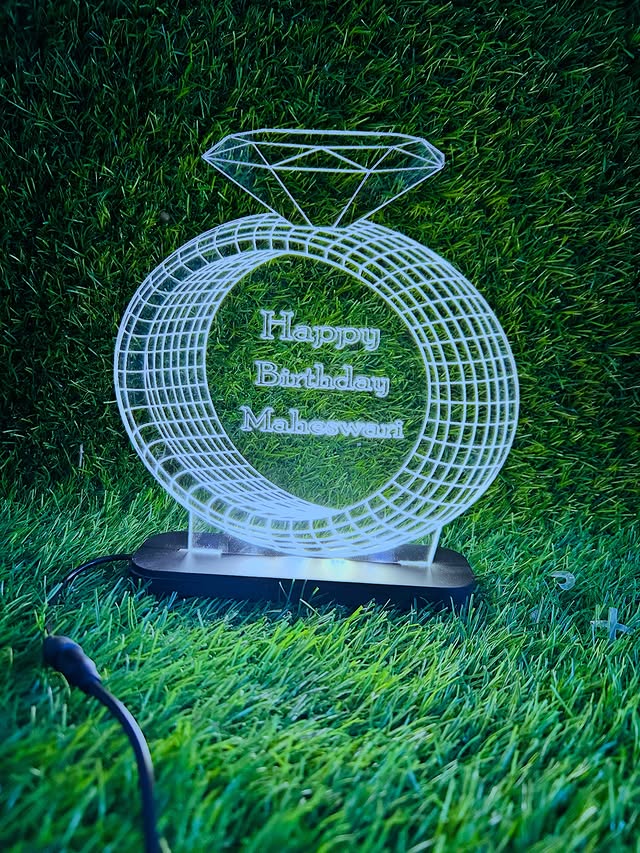 D2 Personalized Acrylic Diamond Illusion LED Lamp with Color-Changing Lights
